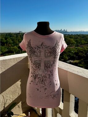 Vintage Y2K Jubilee American Fit Pink Rhinestone Cross Wing Tee Small